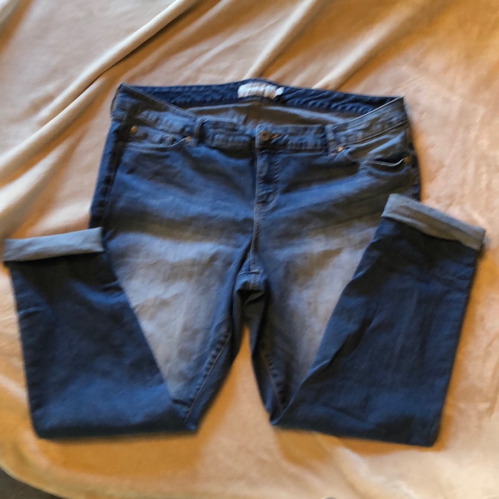 Blue light wash boyfriend jeans.